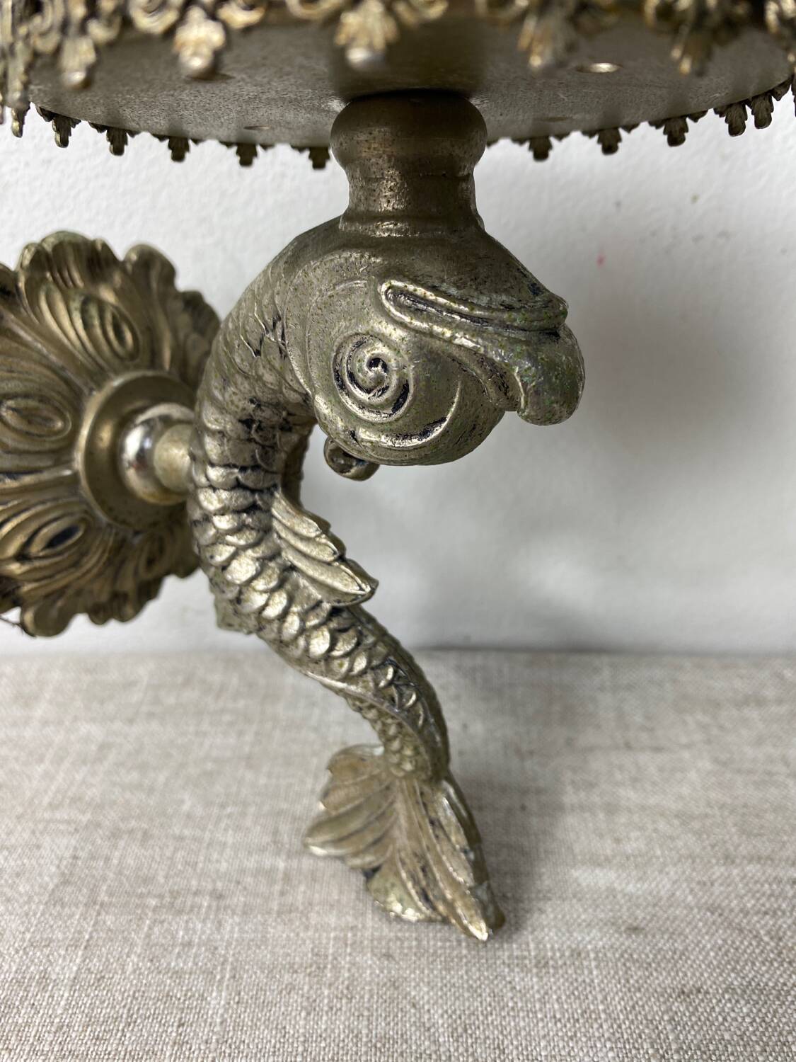 Applique poisson de style art déco en métal argenté