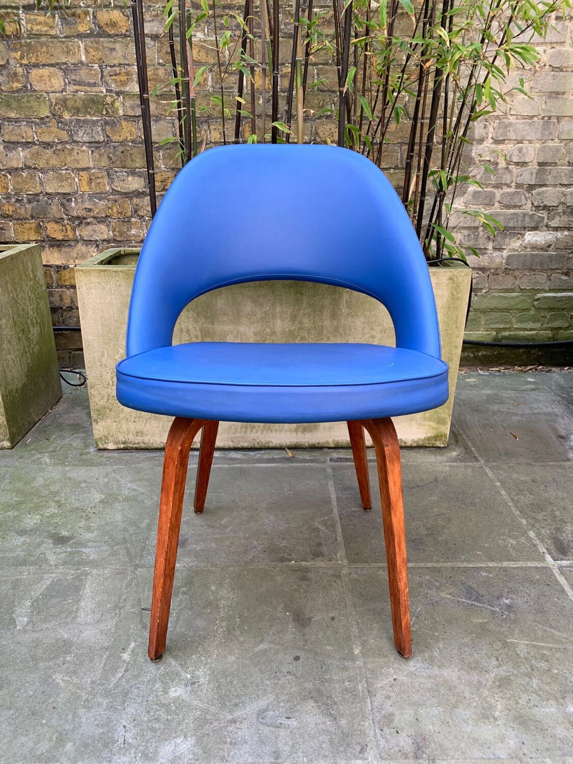 Pair of conference chairs by Eero Saarinen, Knoll