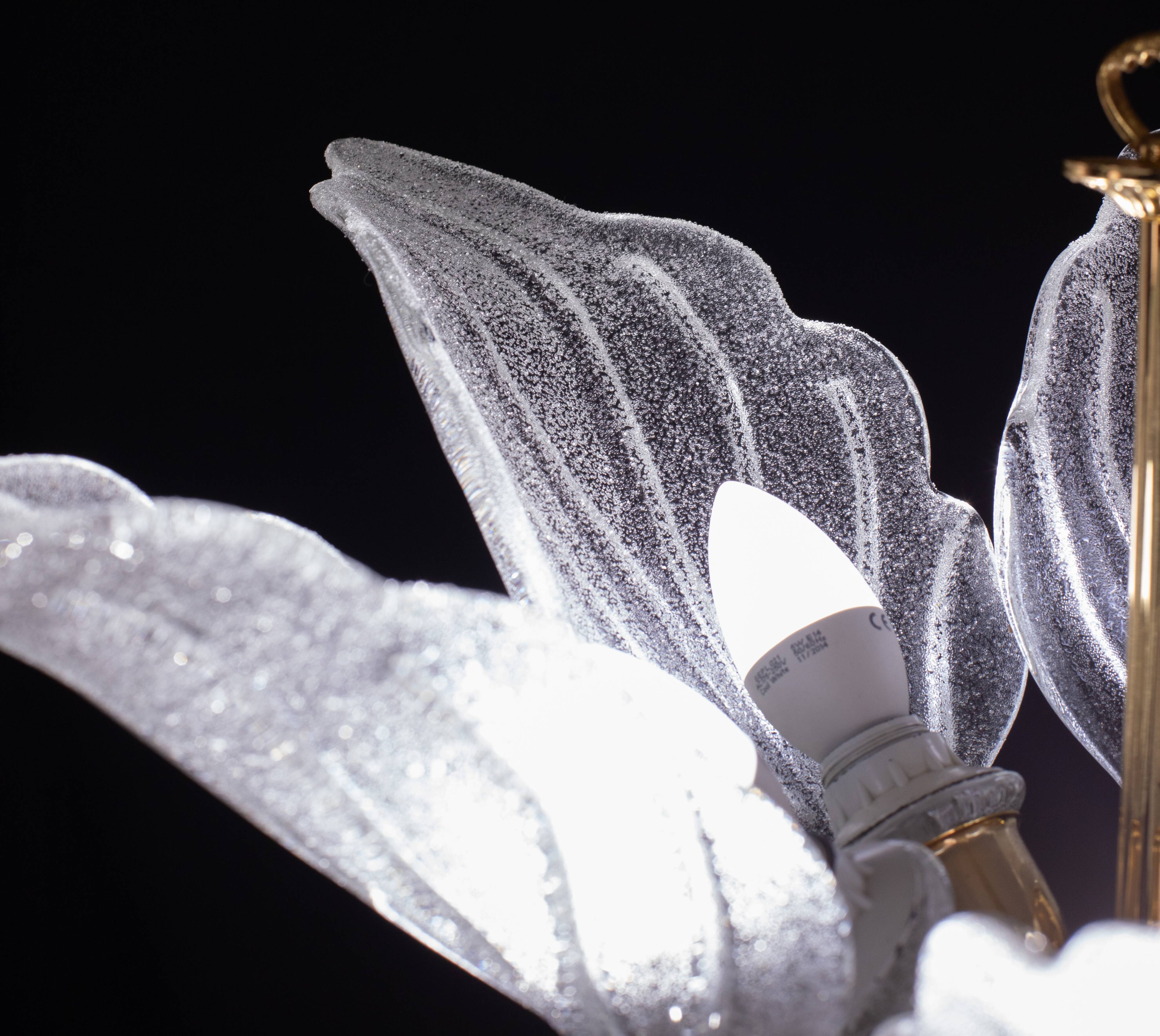 Elegant Murano Candlestick with 5 Leaves in Grit