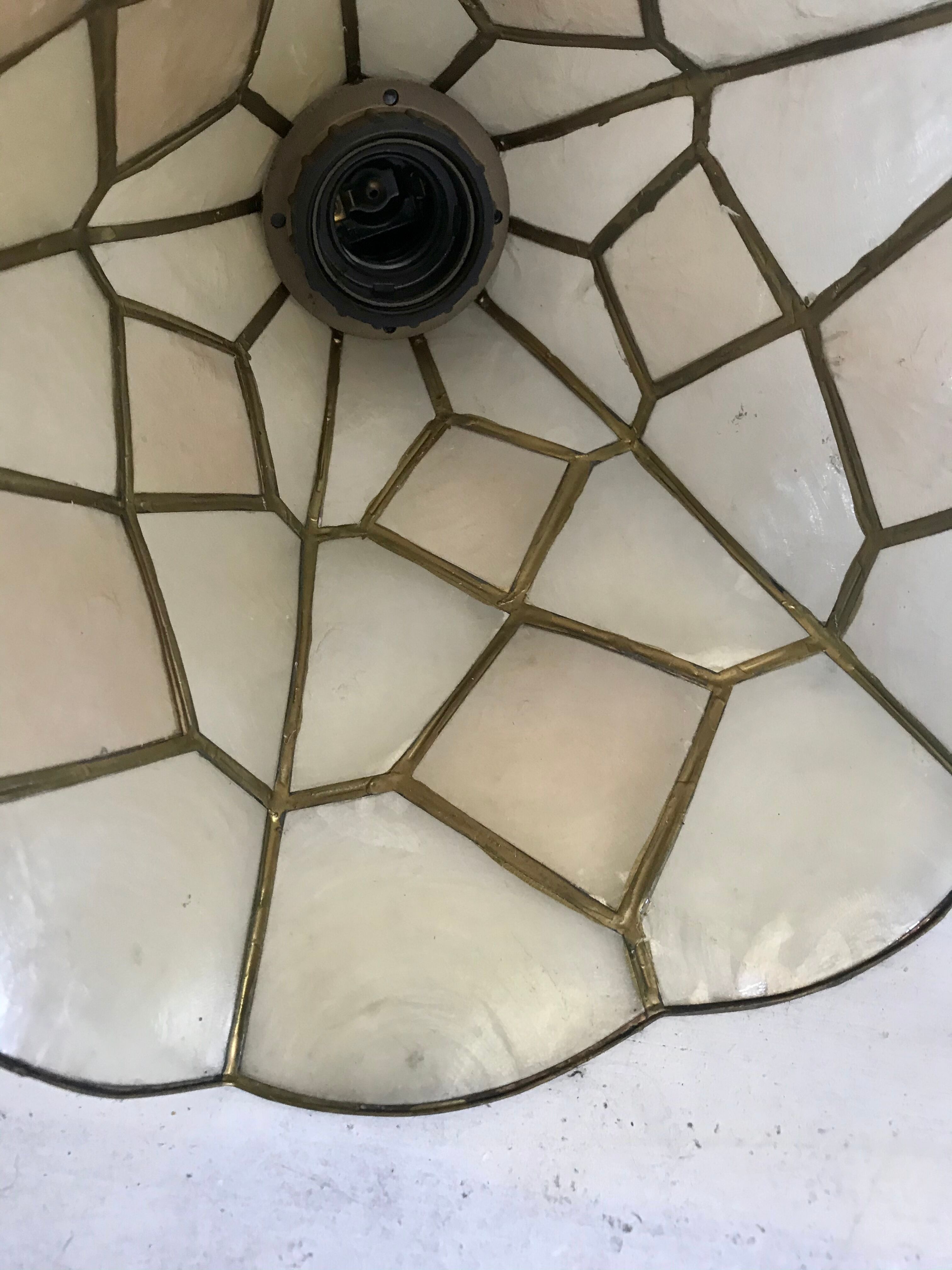 Vintage mother-of-pearl suspension