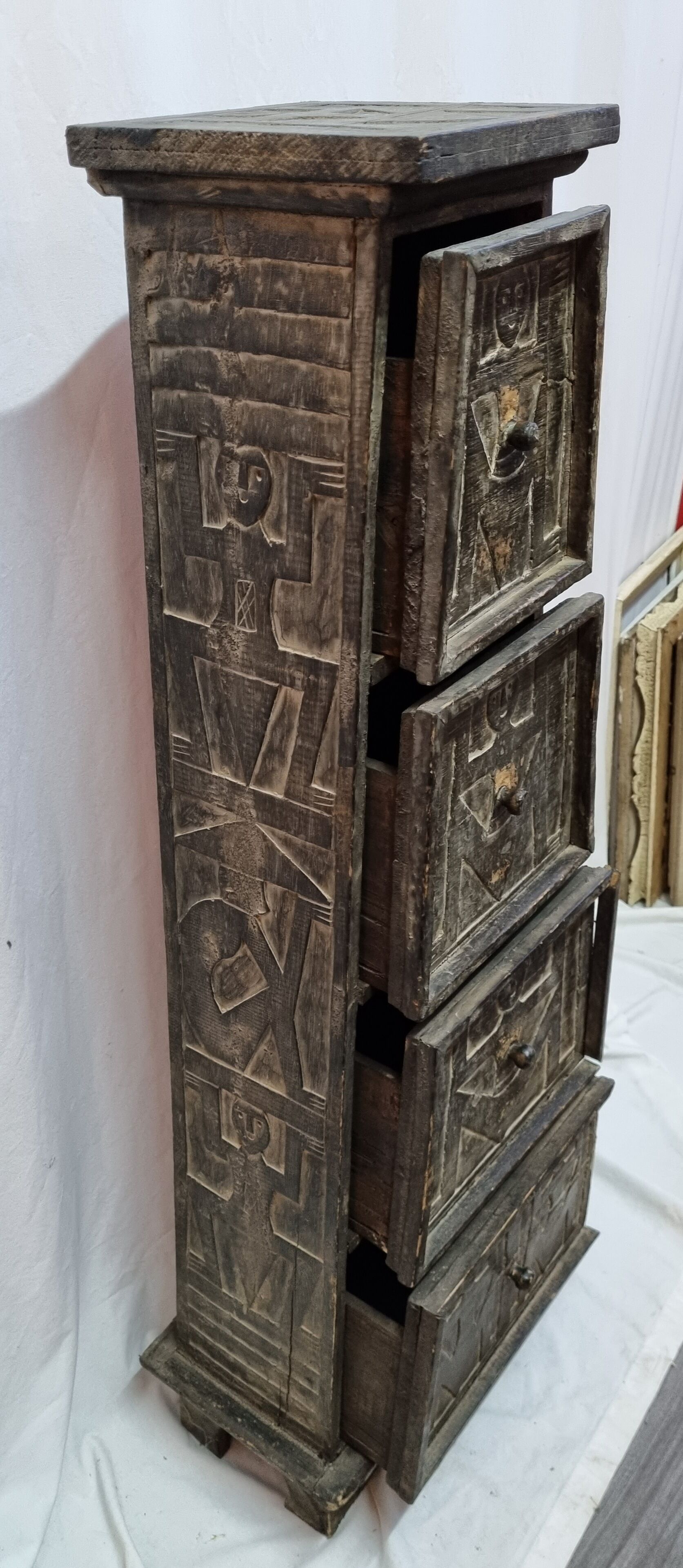 Commode africain de 1980