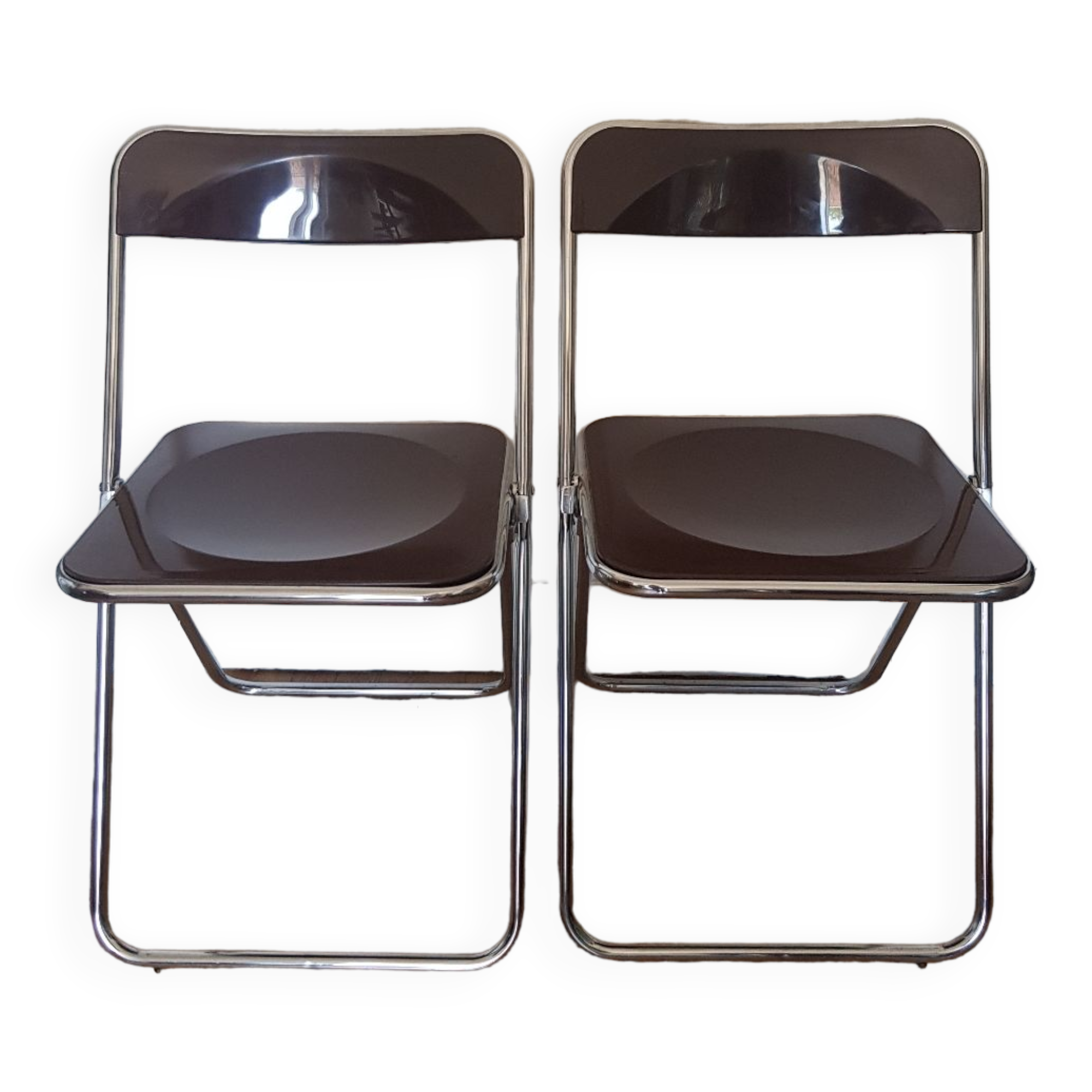 Set of 2 folding chairs