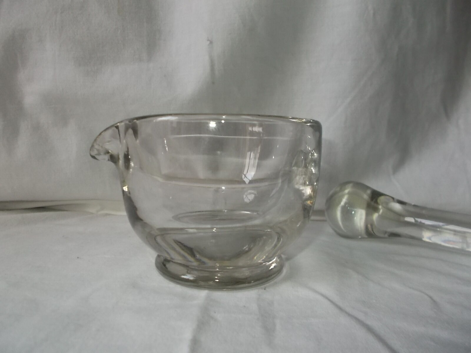 Glass mortar and pestle
