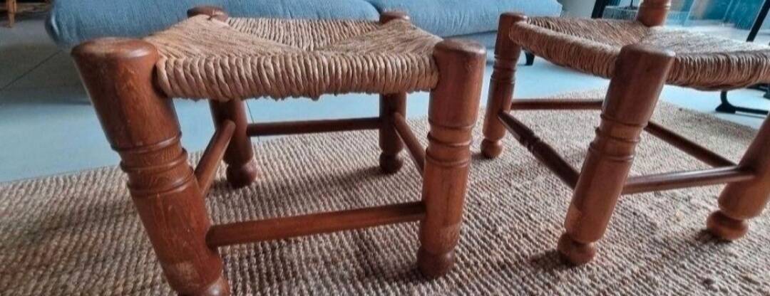 4 chairs and stools, brutalist art, straw and wood