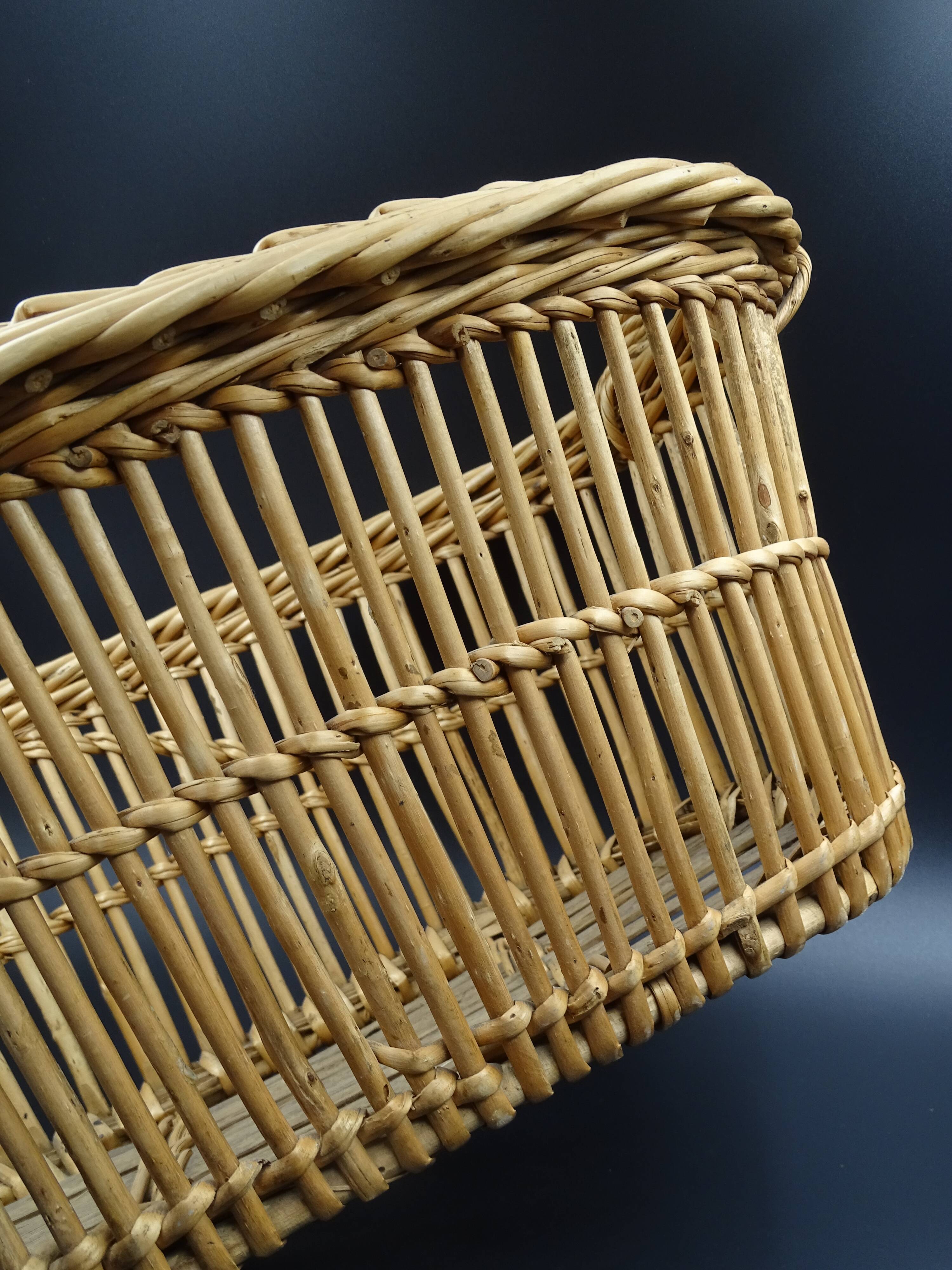 Basket or old wicker laundry basket