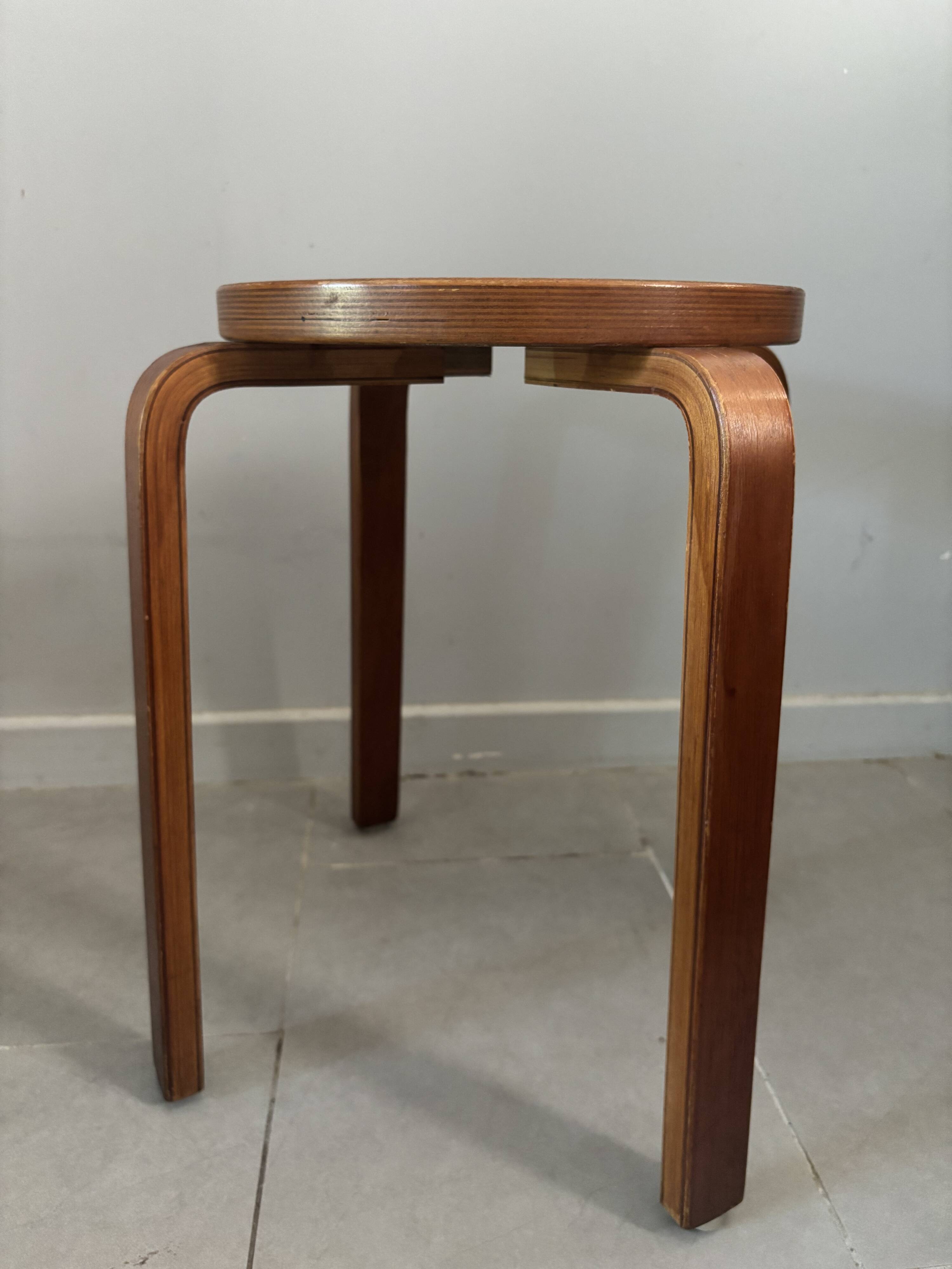Pair of Artek stools model E60 (rare version with 4 legs), Alvar Aalto