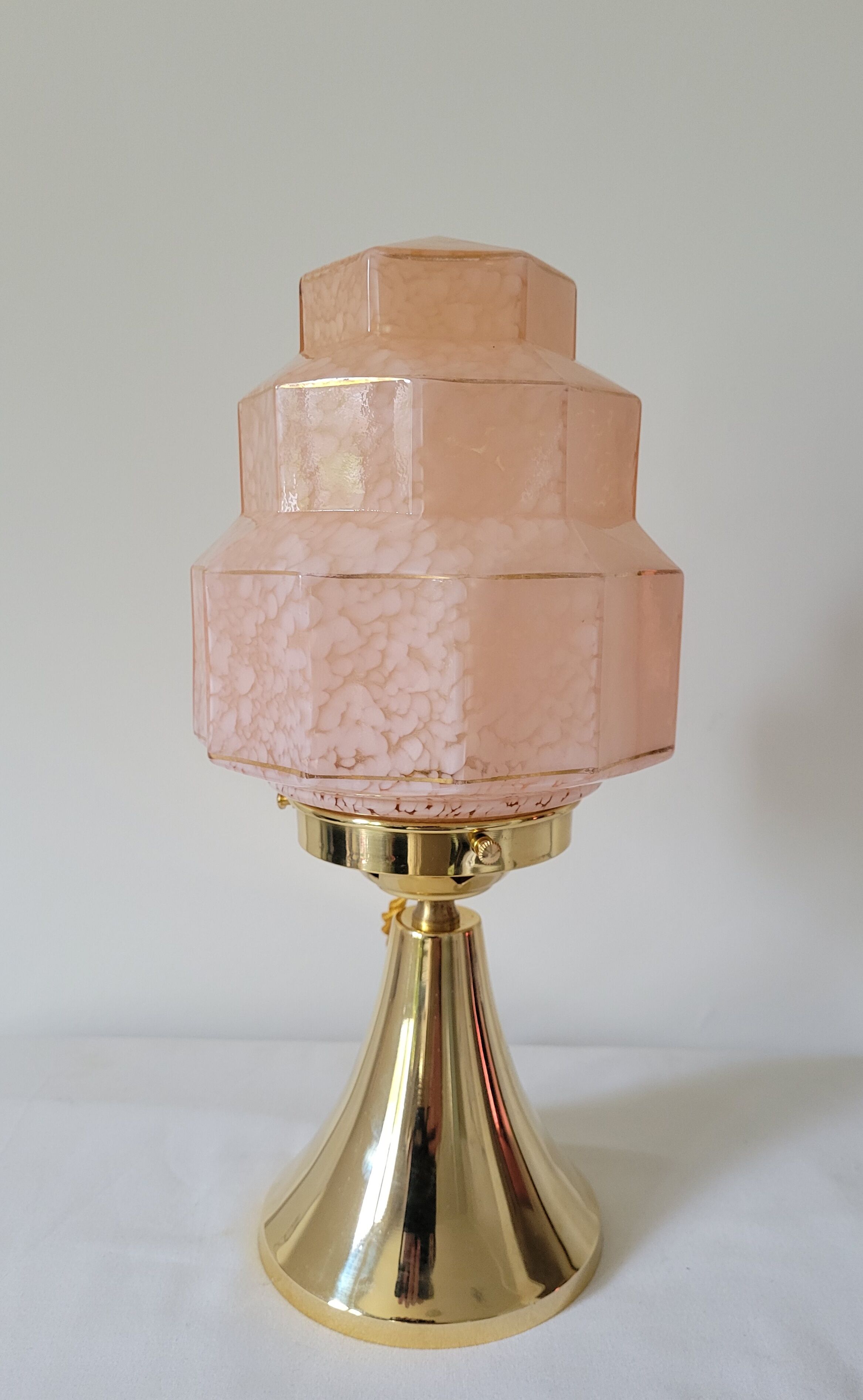 Art Deco glass skyscraper lamp from Clichy