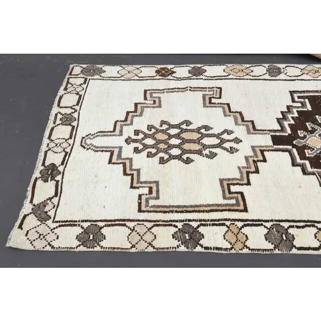 1970s Vintage Turkish Hand-Knotted Wool Cotton White Runner Rug  115x342