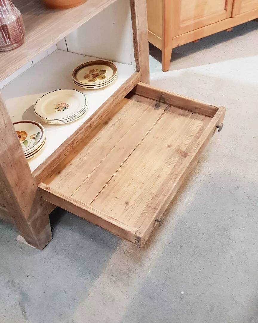 Armoire de rangement