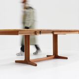 Table à manger ovale extensible vintage danoise en teck massif des années 1960