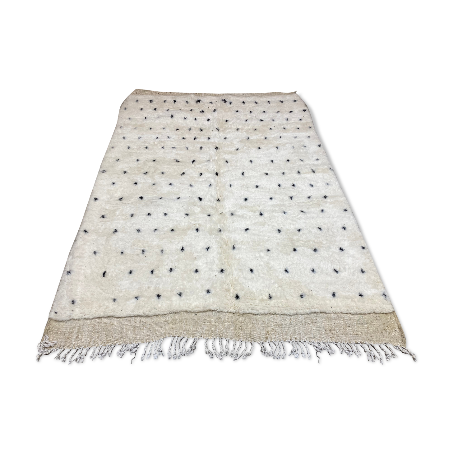 White wool mat with stitches