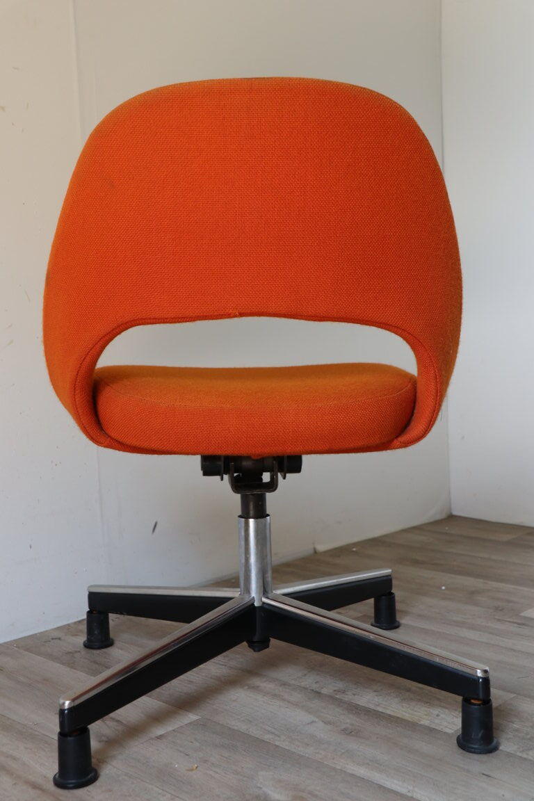 Swivel office chair by Eero Saarinen for Knoll, 1960