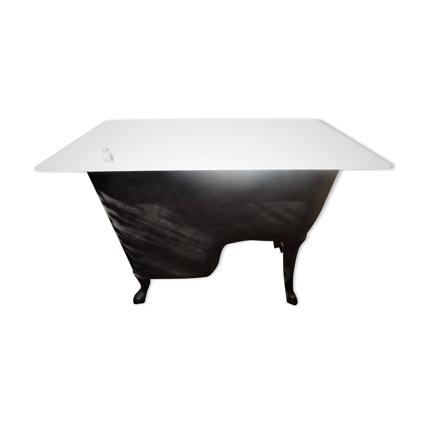 Cast iron hoof bathtub