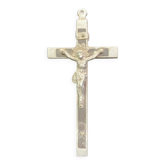 Crucifix en métal