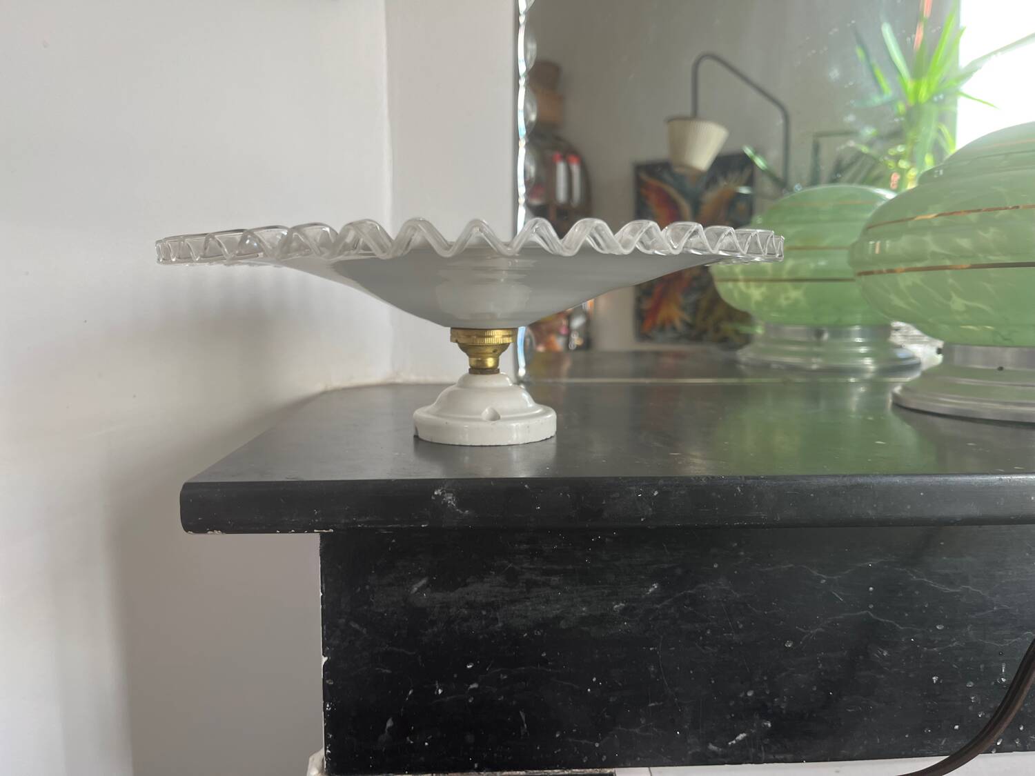 Opaline ancienne plafonnier ou applique