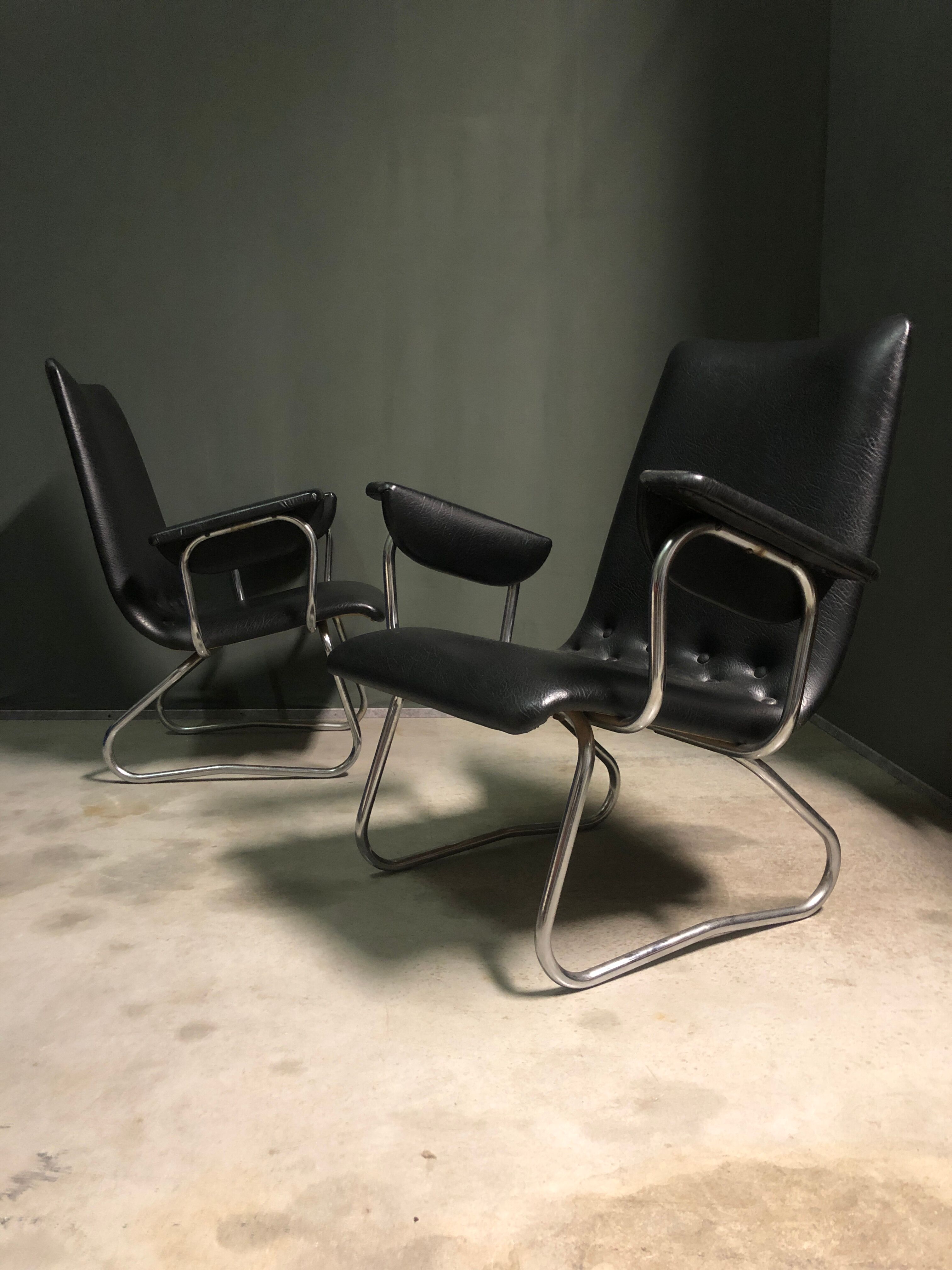 Pair of dutch lounge chairs 1960