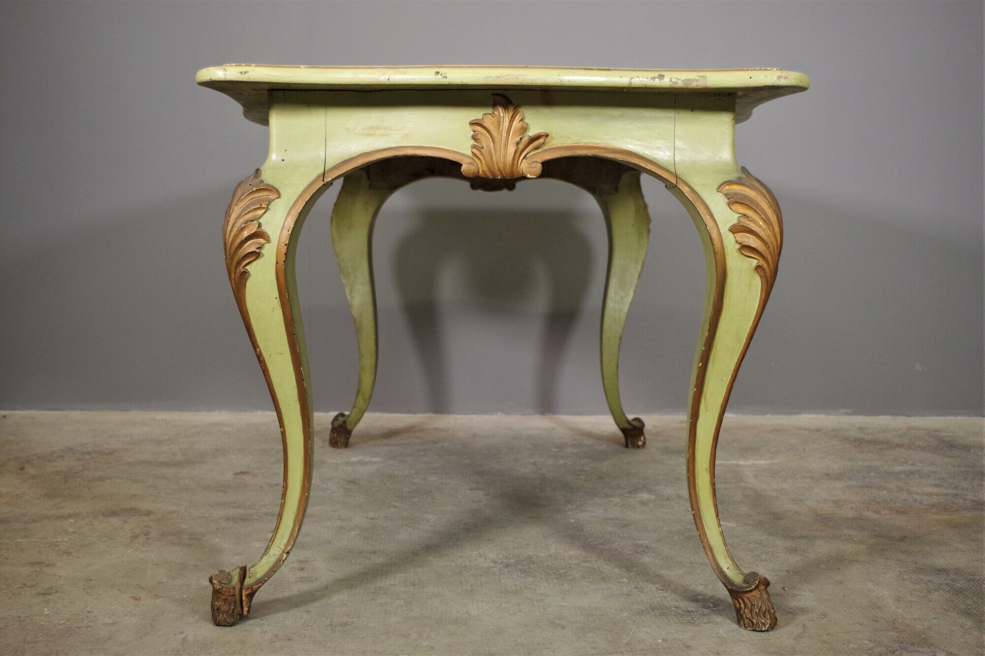 Venetian Baroque salon with table, two armchairs, a bench and a chair, mid-19th century