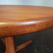 Table by Niels O. Møller forr Gudme Mobelfabrik