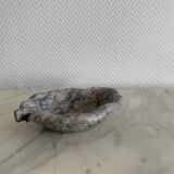 Grey-white veined stone leaf ashtray