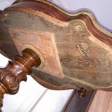 Small napoleon iii style pedestal table