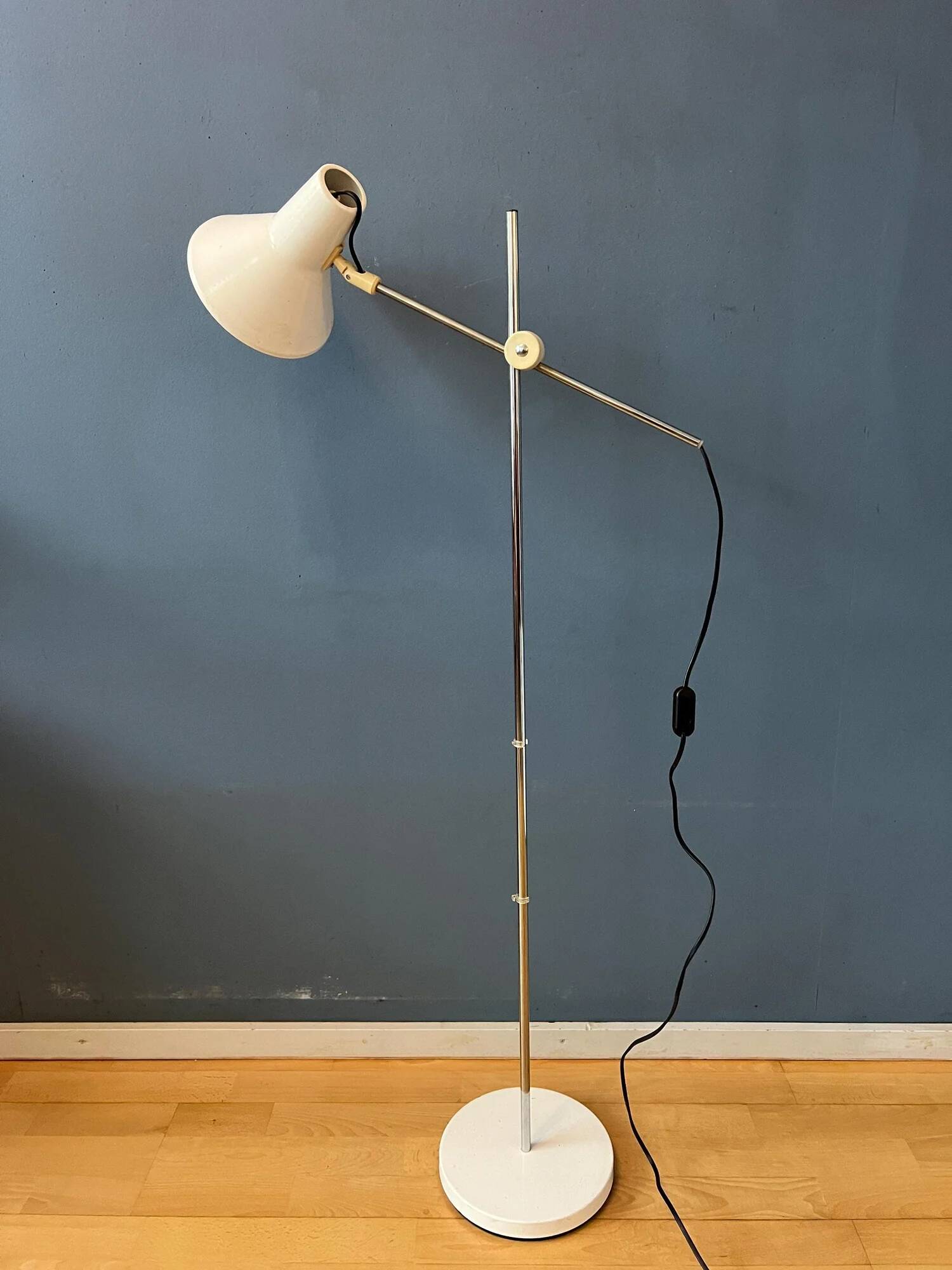 Vintage white mid-century adjustable floor lamp