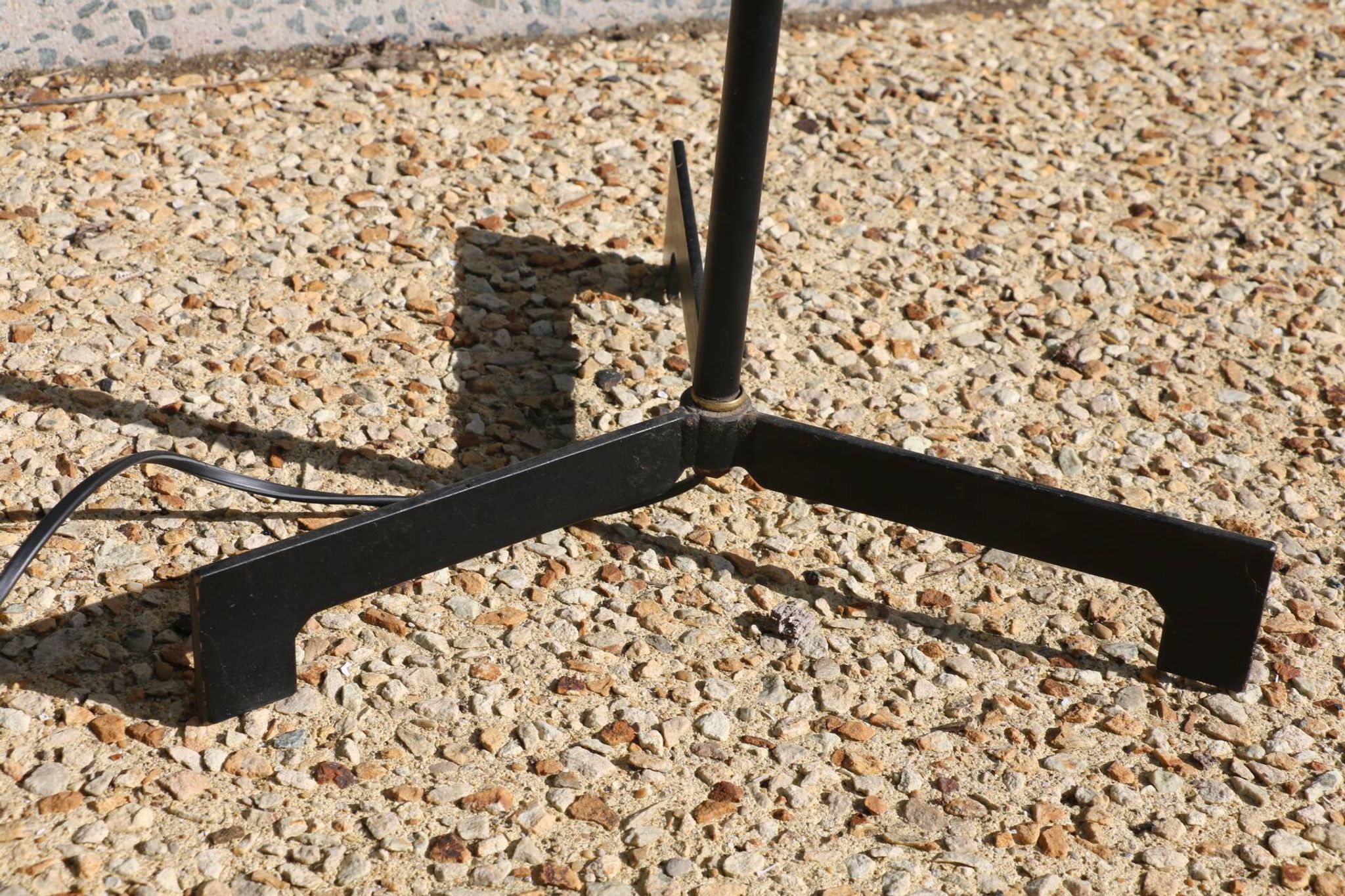 Lampadaire moderniste métal bois
