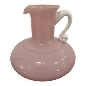 Vintage pichet en opaline rose