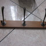 Coat rack with 3 metal hooks