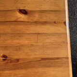 Rectangular coffee table in solid pine wood.