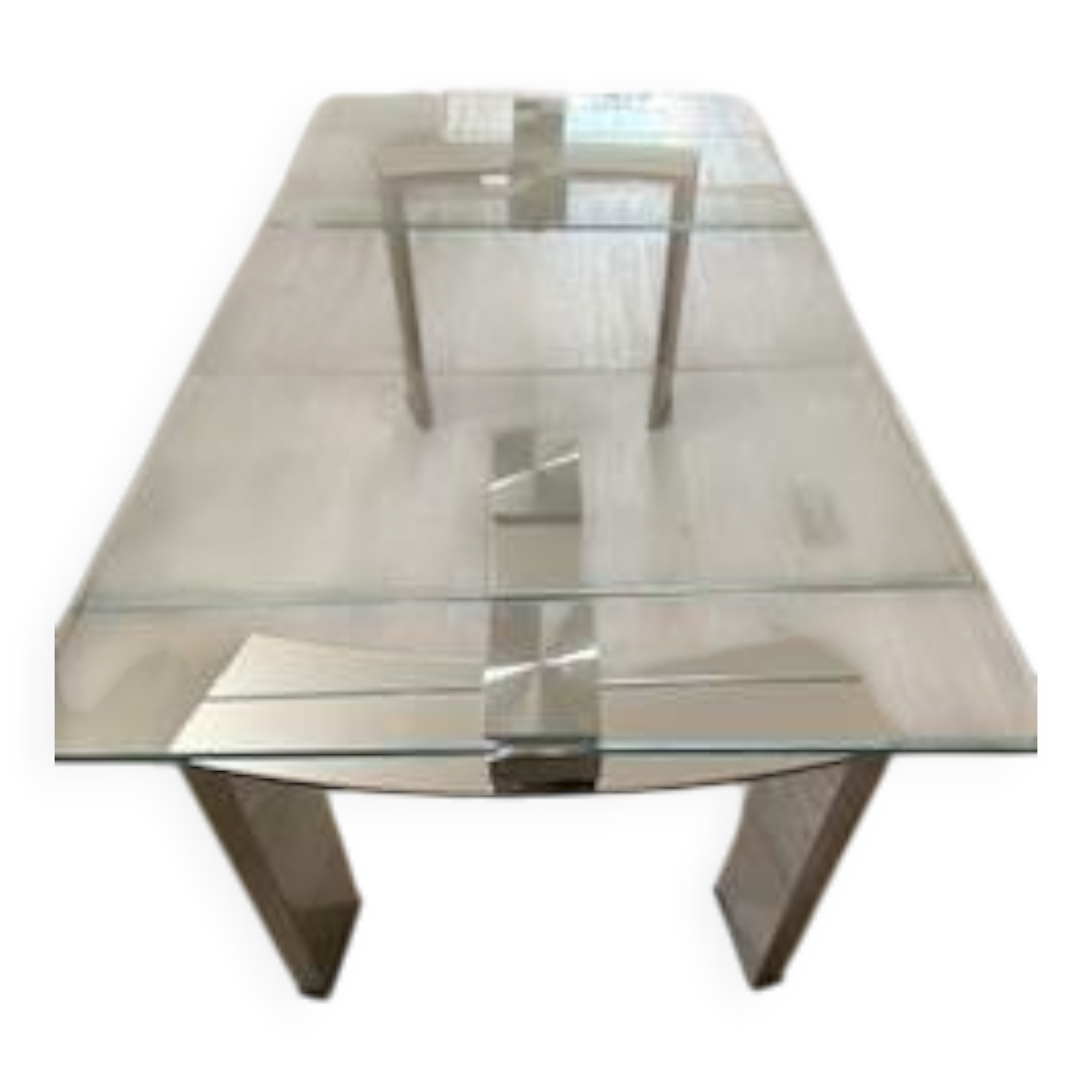 Daytona glass table