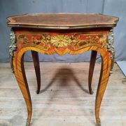 Table  Louis XV  en marqueterie rouge