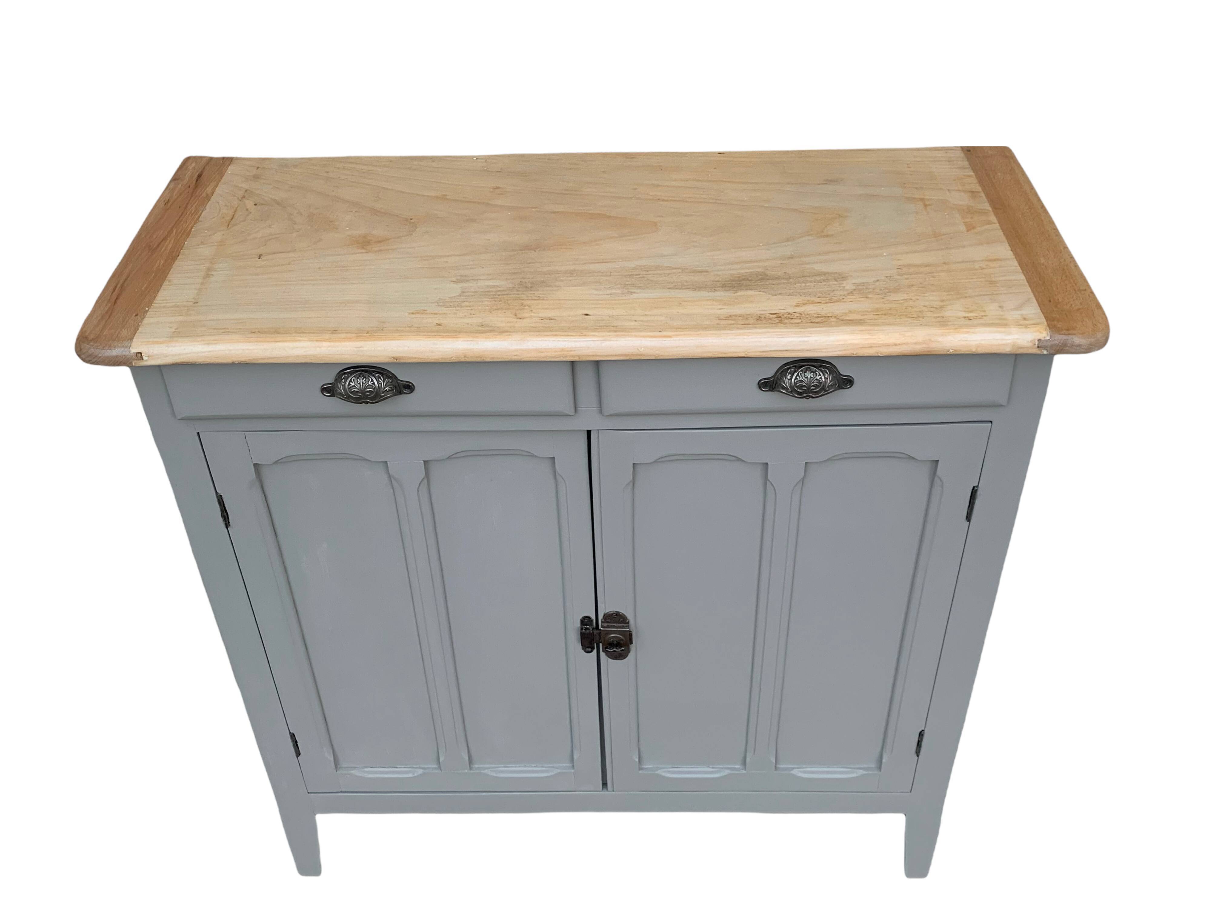 Vintage Parisian buffet 100x100