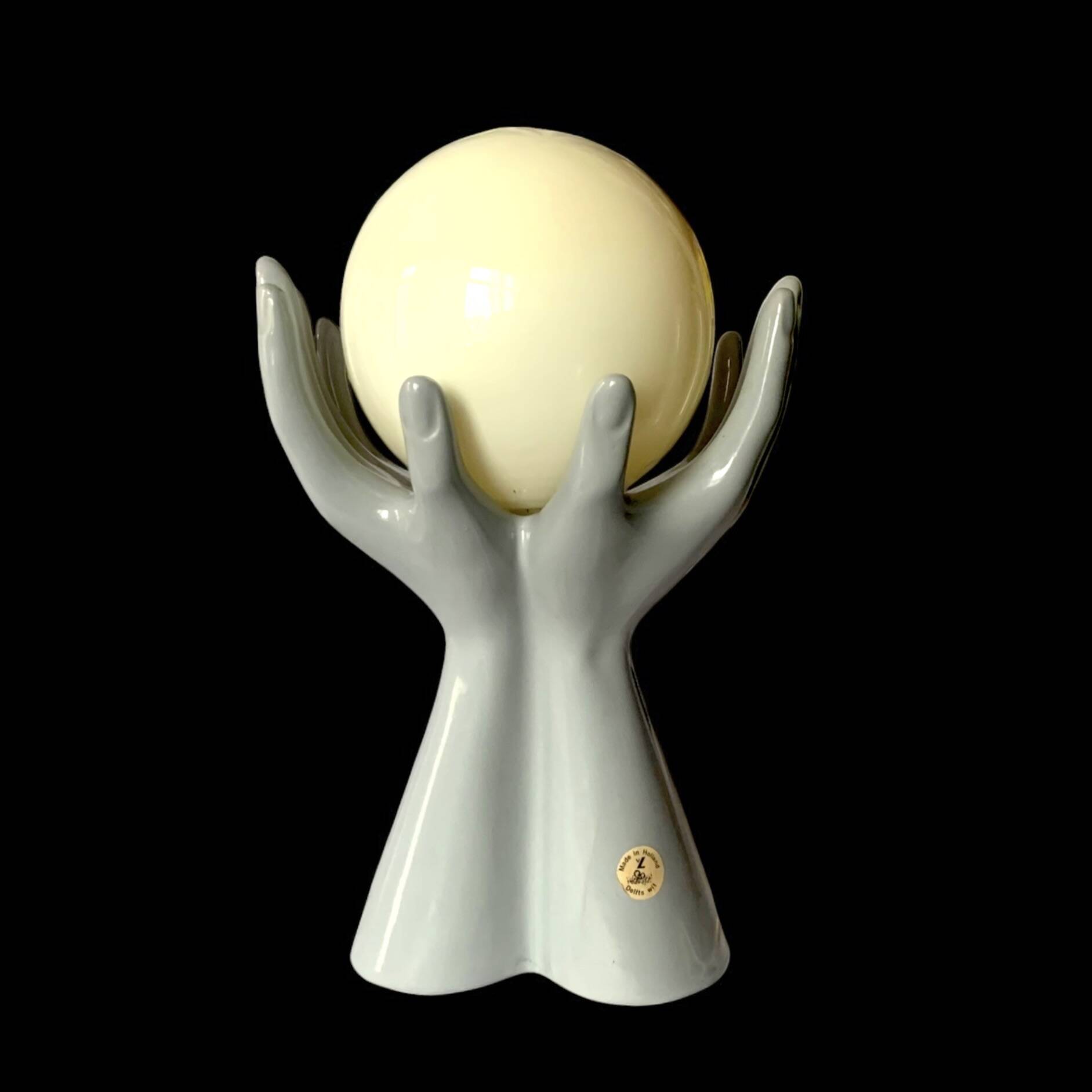 Vintage ceramic "hands" lamp - Wit Delfts - Made in Holland