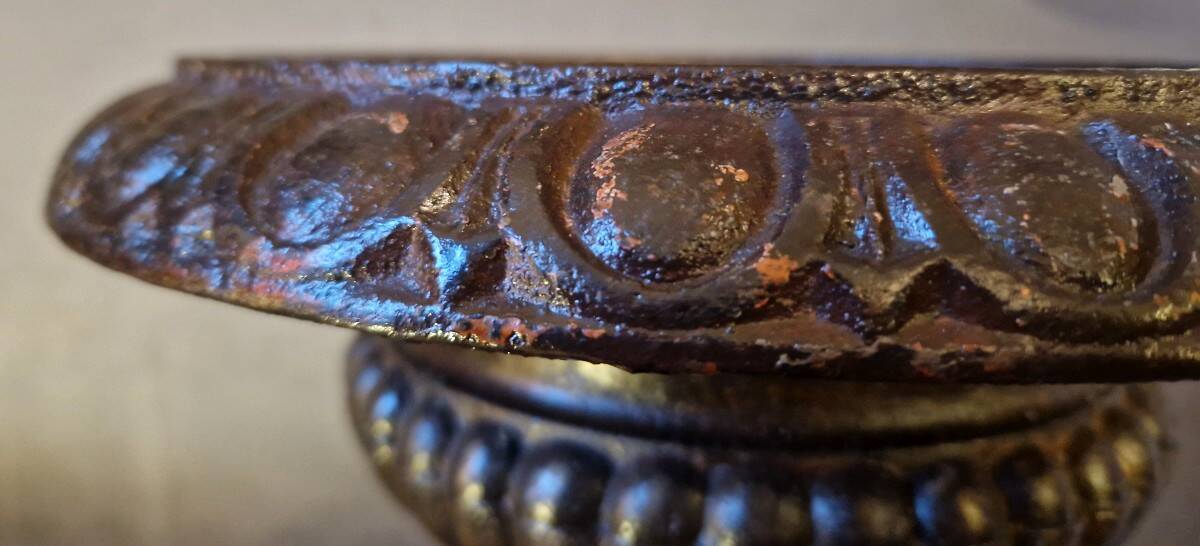 Medici basin in cast iron, 19th century