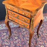 Table chiffonnière en marqueterie d’époque Napoléon III