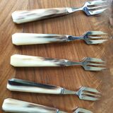 Service 12 dessert forks in horn and pie shovel