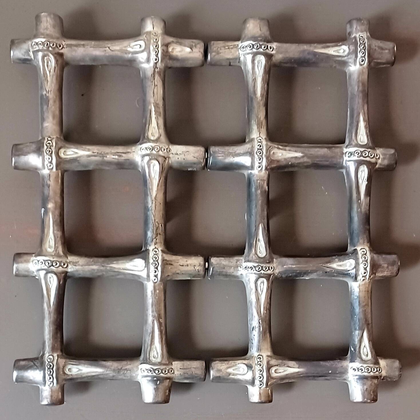 Vintage Leonard extendable trivet