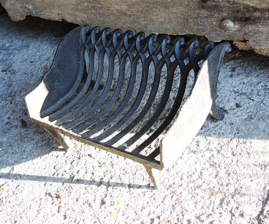 Old cast iron chimney cradle grid 10-bars