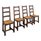 Série de 4 chaises rustiques en chêne assises paillées