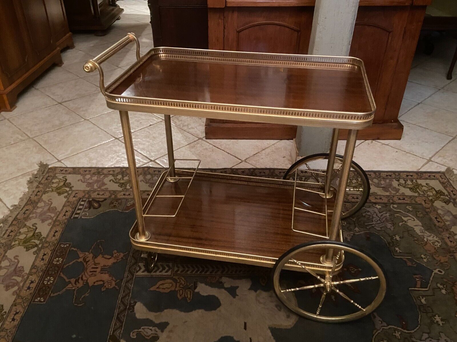 Servant table in gilded metal and mahogany mid-twentieth century