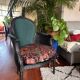 Fauteuil Louis XVI cannage et velours vert foncé
