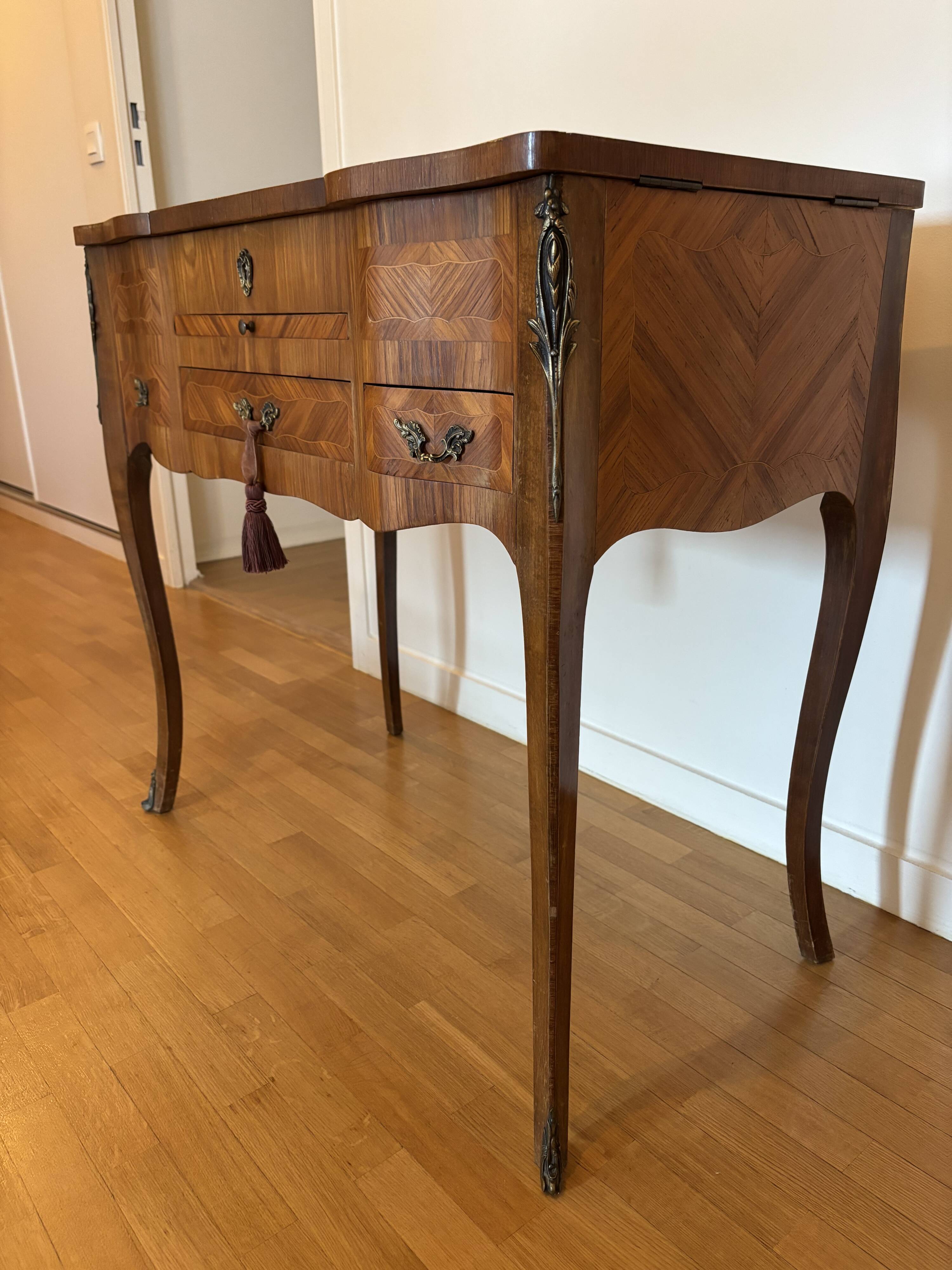 Antique dressing table with folding mirror – Louis XV style