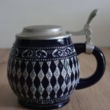 Beer mug with tin lid