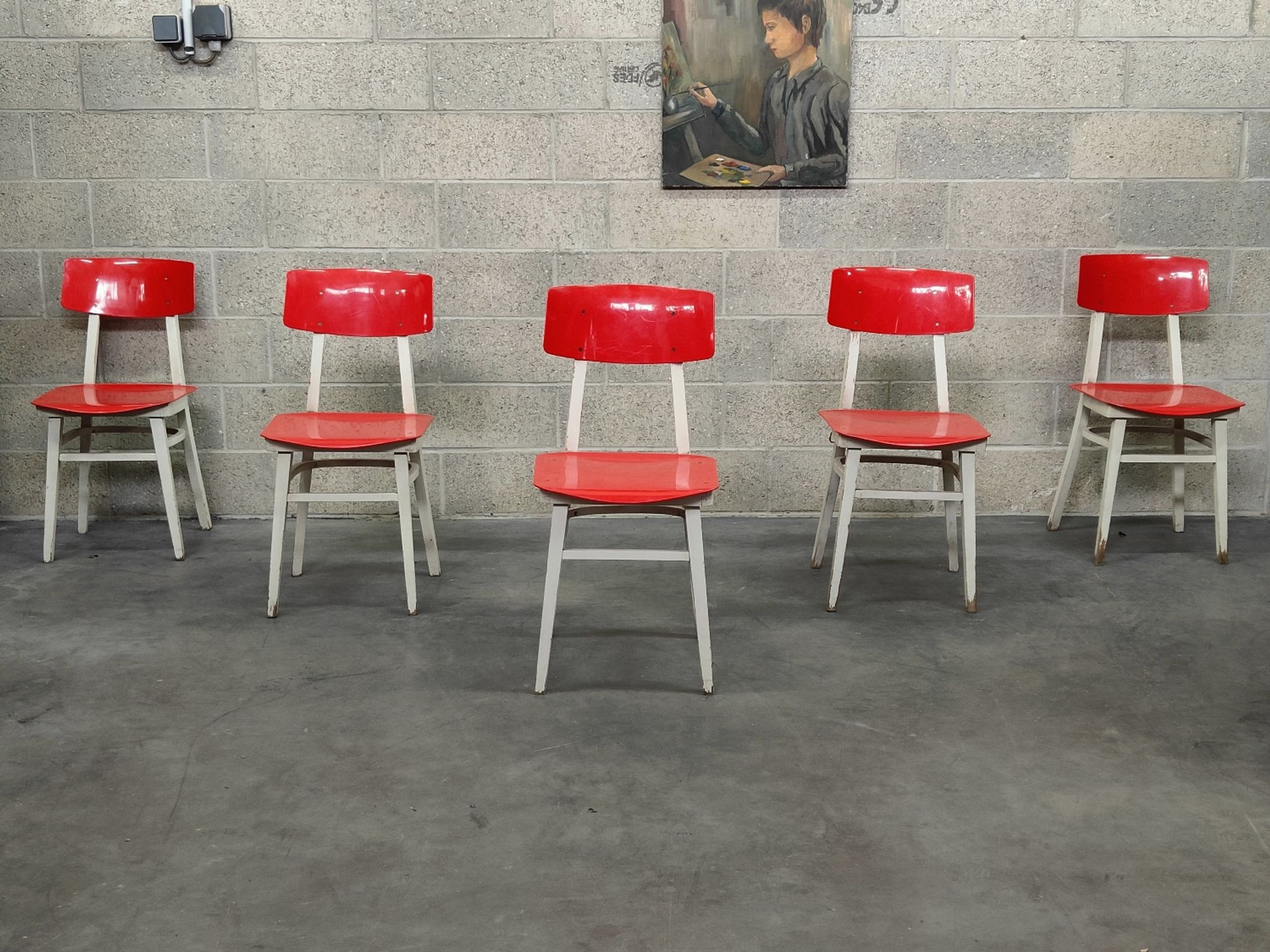 Set of 5 chairs TON Bystrice (Thonet) red and white 1960