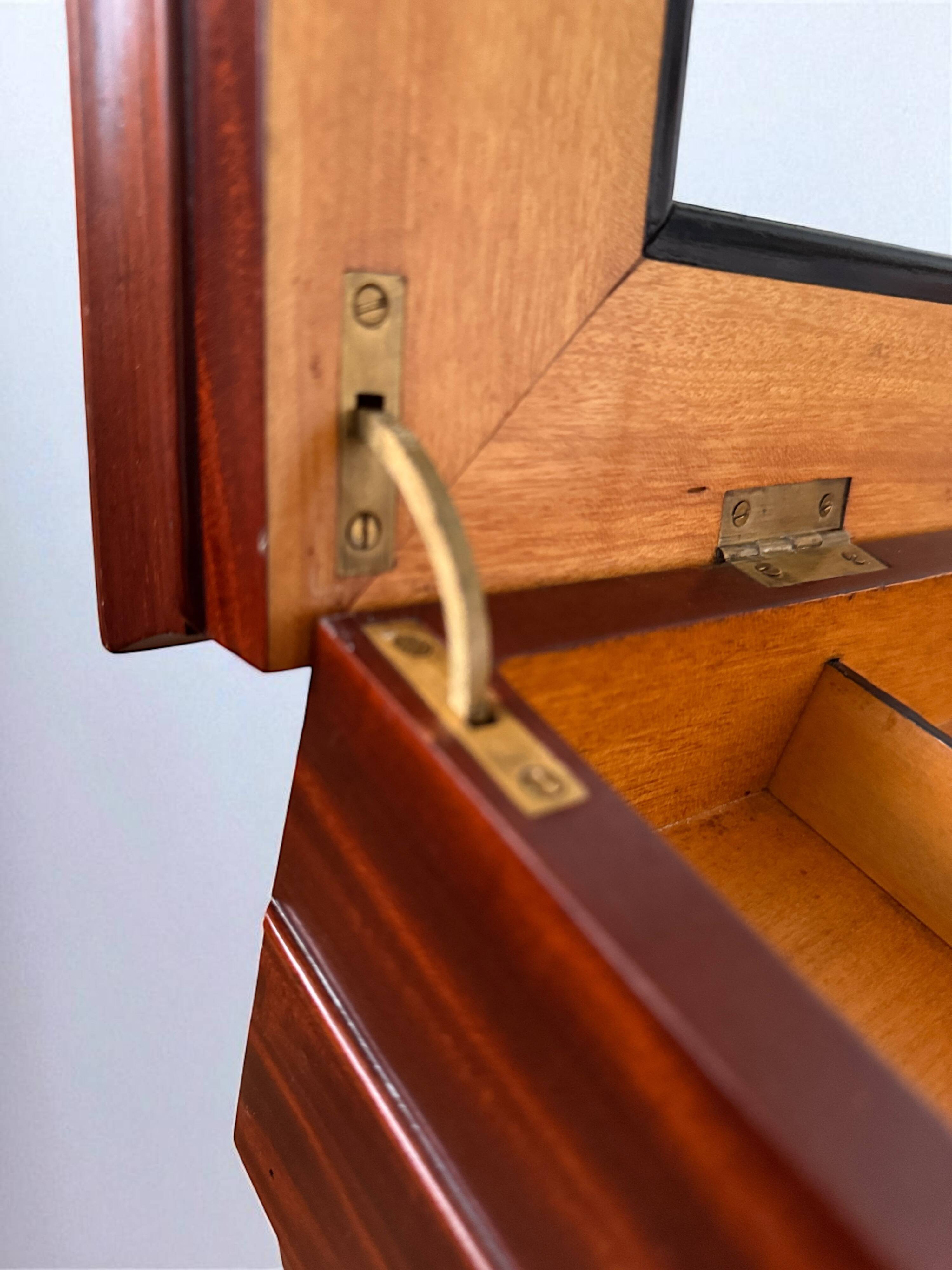 Louis-Philippe 19th century mahogany dressing table/work table with mirror and drawer