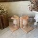 Paire de serre-livres vintage vase Médicis en onyx rose