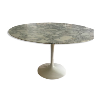 Knoll Tulip Table