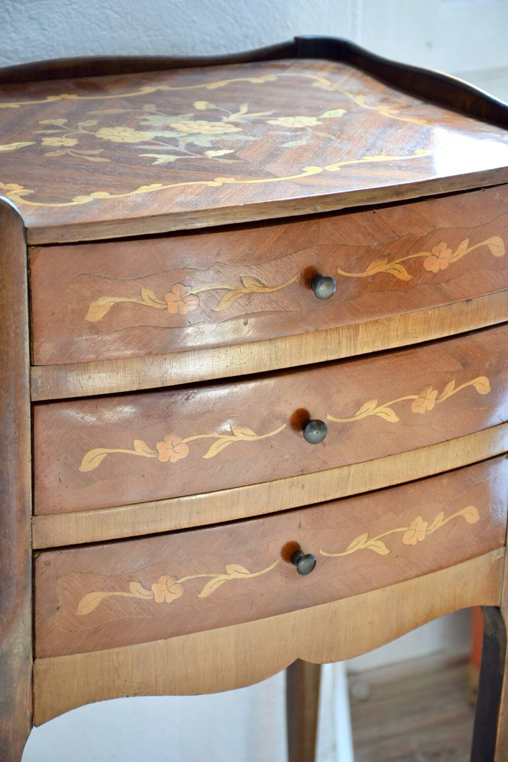 Louis XV bedside table in marquetry