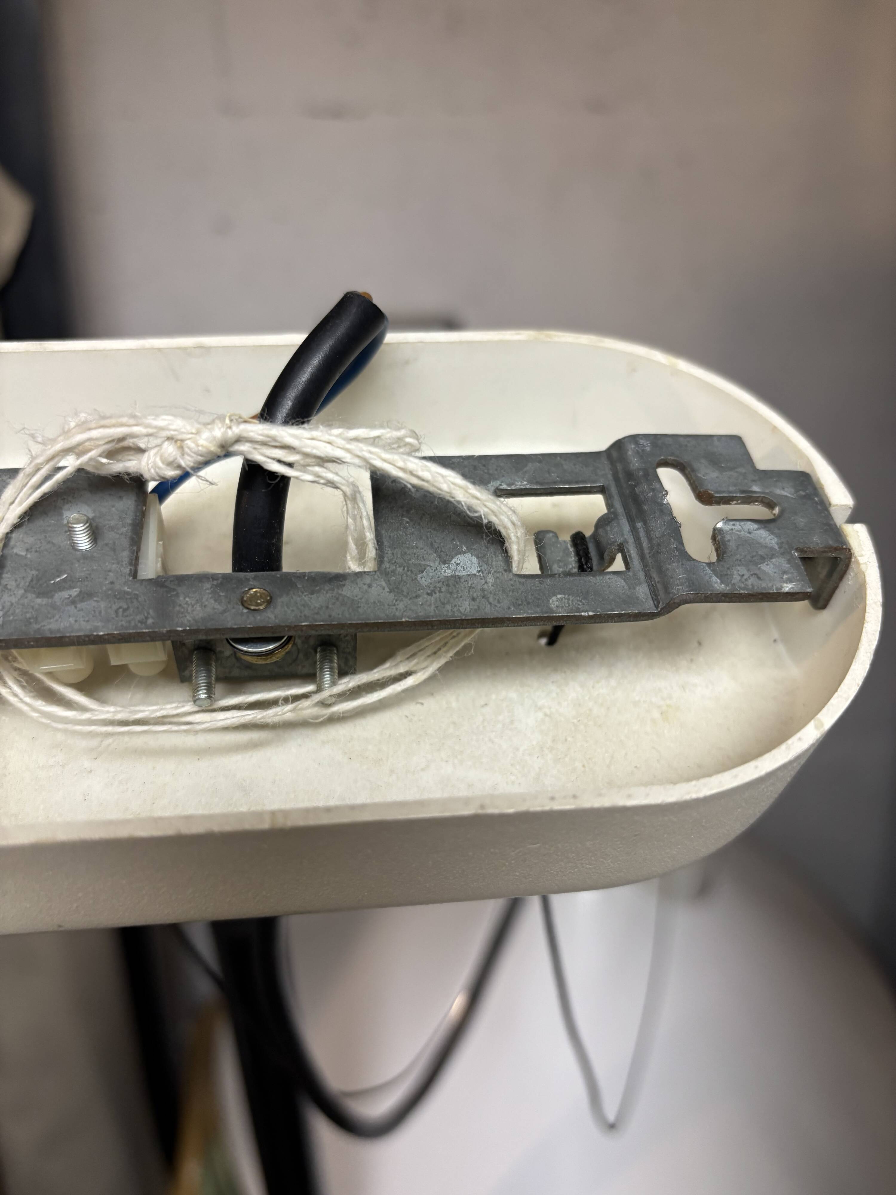 Suspension Staff, 1980