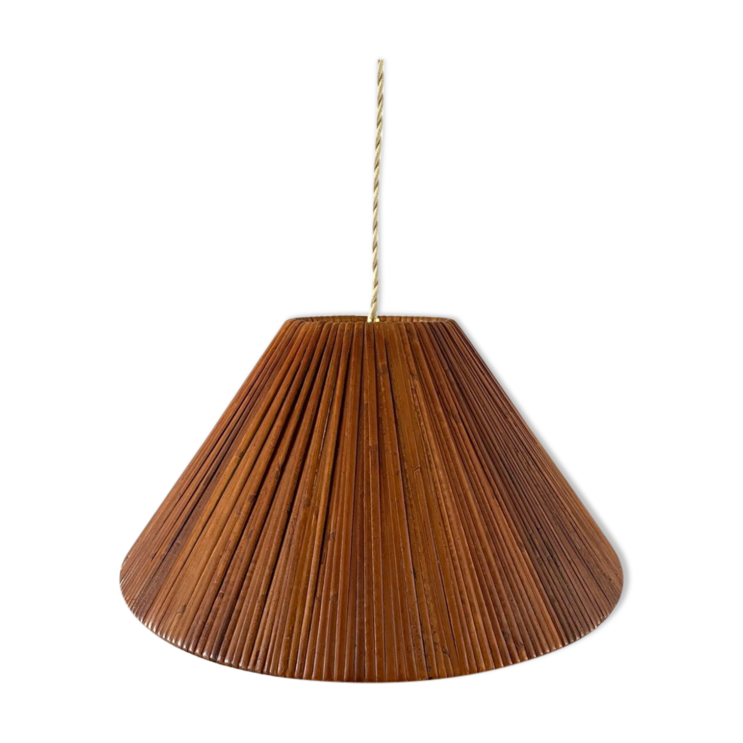 Electrified bamboo rattan suspension